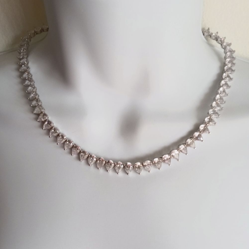 Stunning ! CZ necklace  🎁